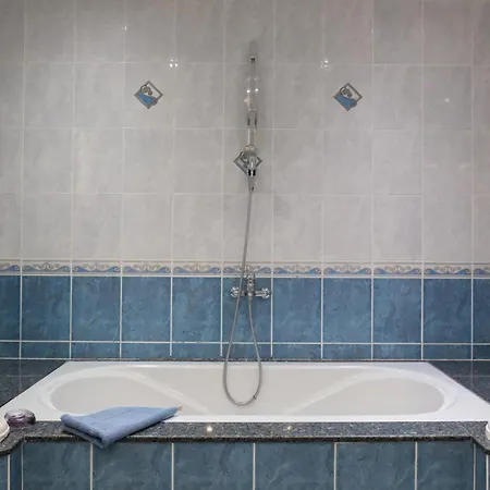 Tuem Villa-8 Kisilik-plaja Yuerueme Uzakligi וילה